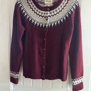 Elegant Burgundy Lambs Wool Cozy Cardigan with Nordic Pattern